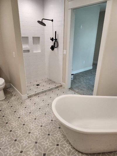 Kansas tile shower 